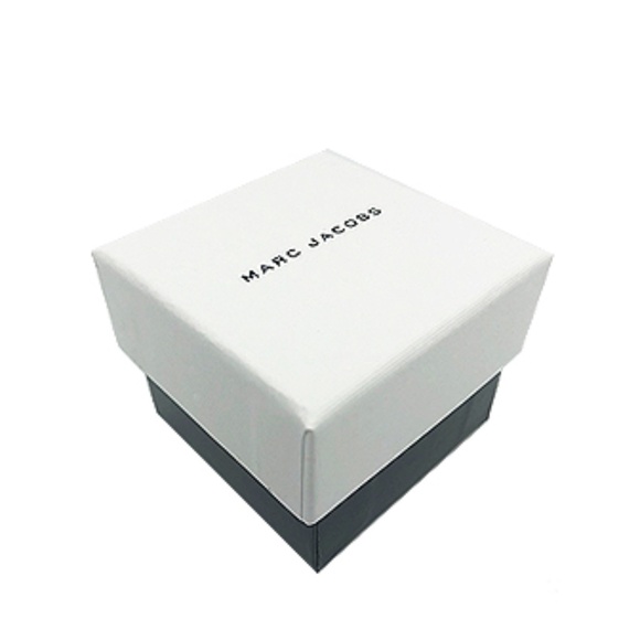 Marc Jacobs Enamel Logo Disc Signet Ring - Picture 3 of 4